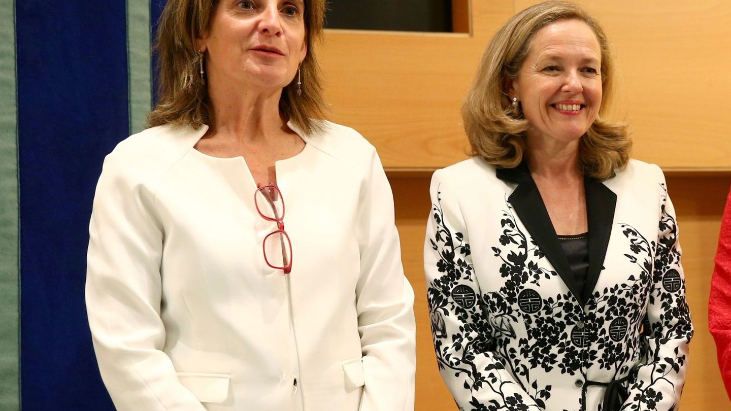 Las vicepresidentas Teresa Ribera y Nadia Calviño, el pasado 13 de enero. (EFE)