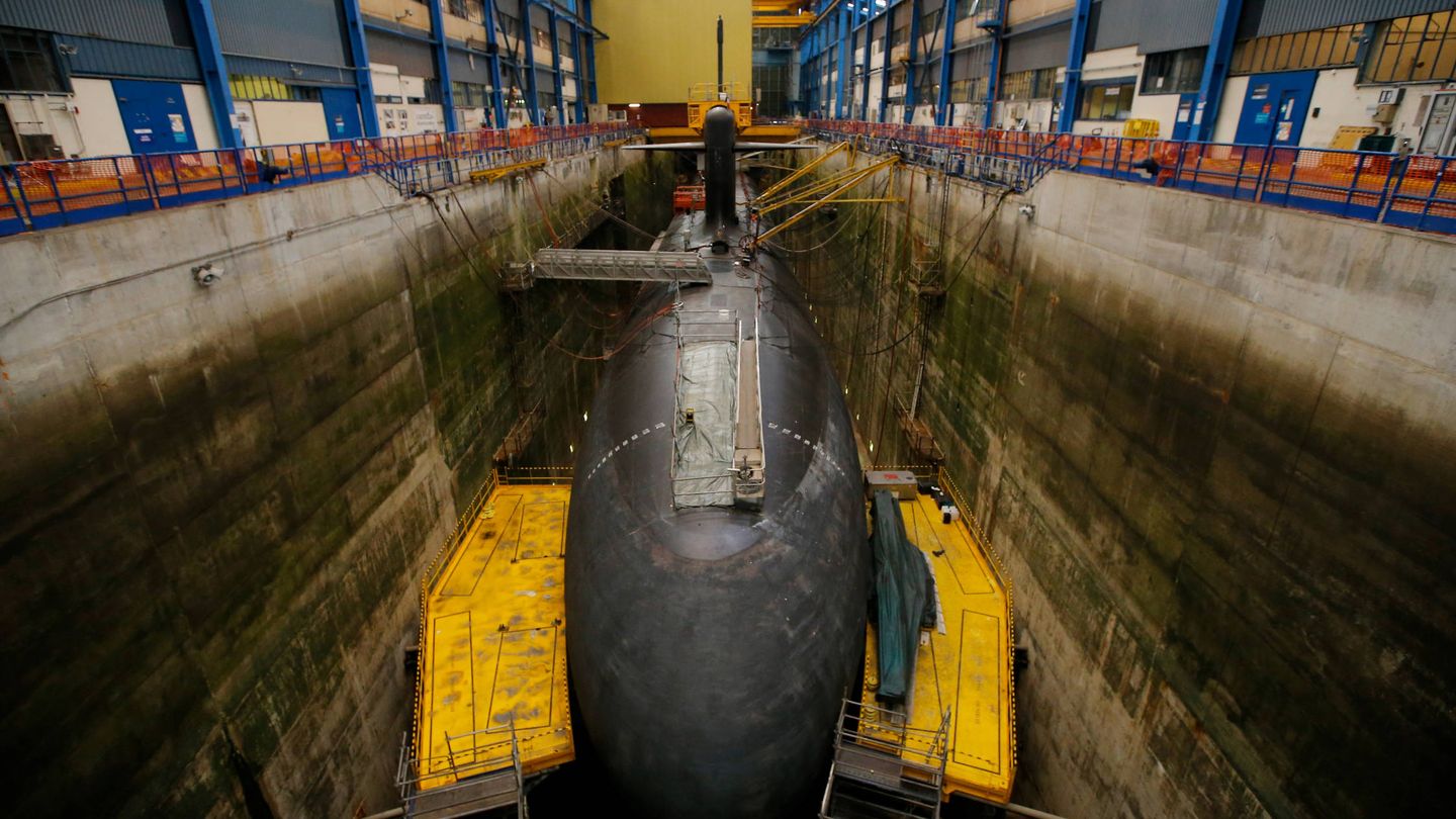 Un submarino en la base naval francesa Ile Longue Defence. (Reuters)
