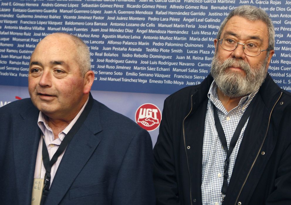 Foto: El exlíder de UGT en Andalucía, Manuel Pastrana, junto con el secretario general, Cándido Méndez. (EFE)