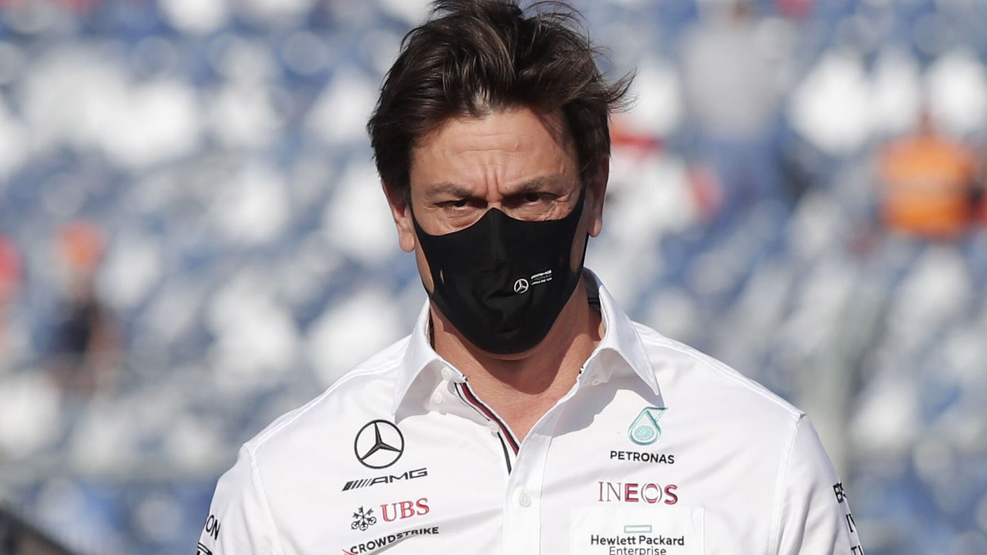 Interesado por el tema antes de llegar a la F1, Toto Wolff ha dado atención al aspecto emocional en la dirección de Mercedes