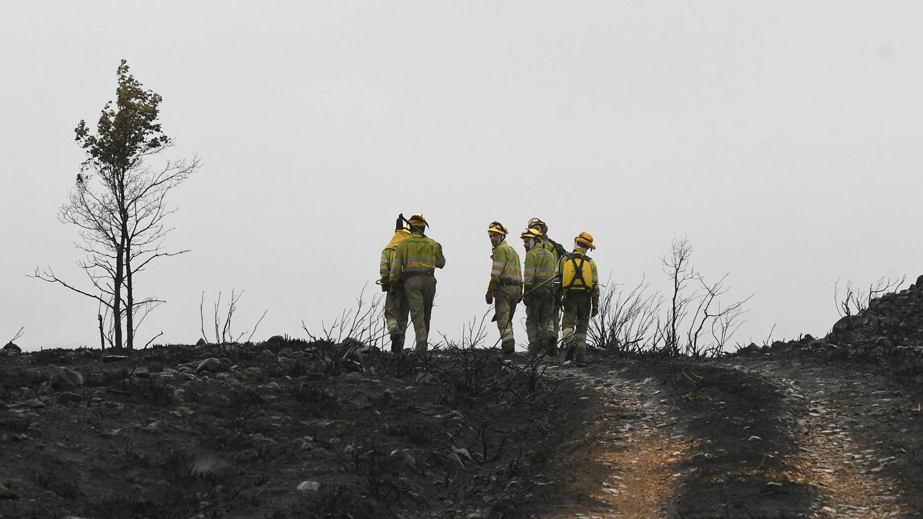 Foto: La sierra de la Maragatería arde una vez más. (EFE/J.Casares)