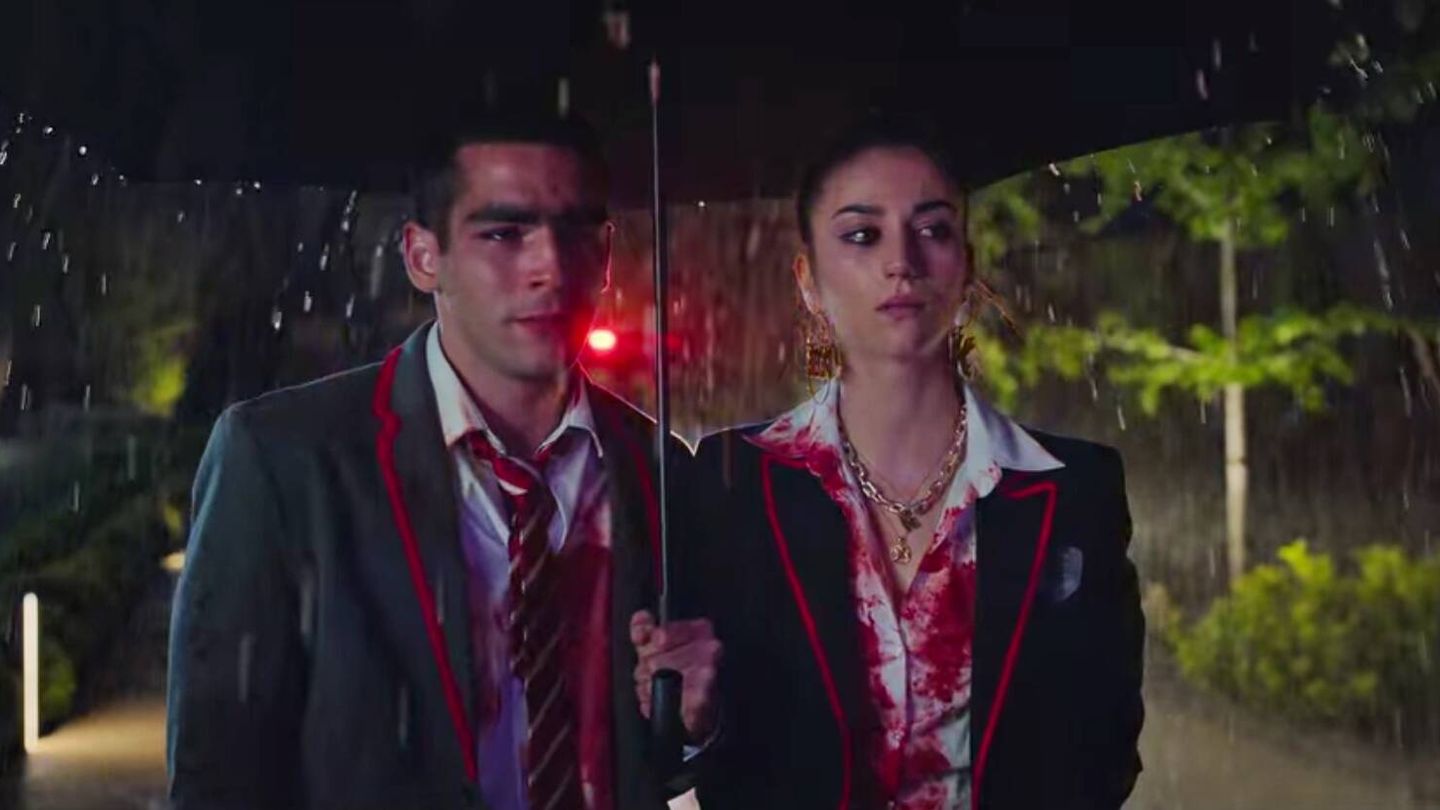 Omar Ayuso y Claudia Salas en el final de 'Elite 5'. (Netflix)
