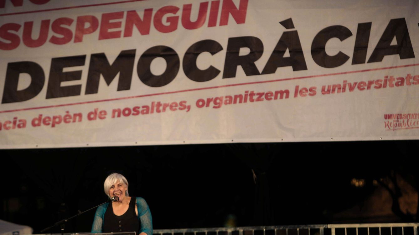 Foto: La alcaldesa de Badalona, Dolors Sabater, en un acto por la república. EFE