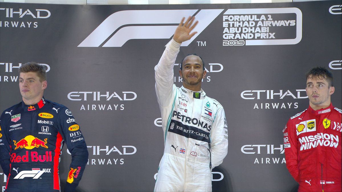 La victoria de Hamilton y el épico final de Carlos Sainz para cerrar su mejor año en F1