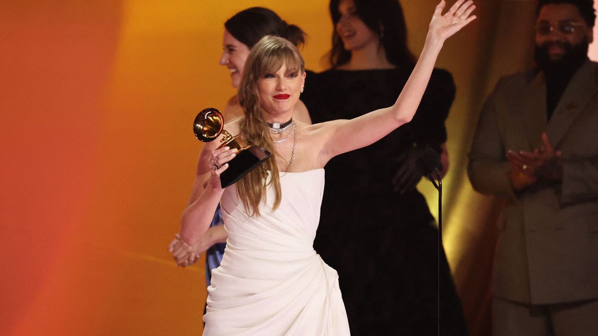 Taylor Swift hace historia en los Grammy al ganar con 'Midnights' su cuarto galardón por el mejor álbum del año