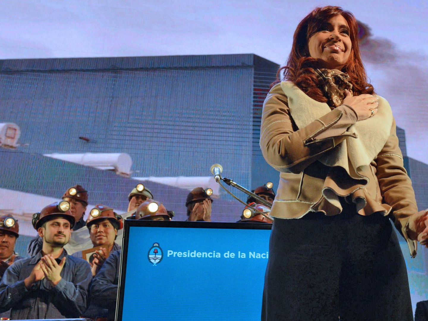 Cristina Fernández, durante el acto de inauguración de una central hidroeléctrica en la localidad de Río Turbio en 2015. (EFE)