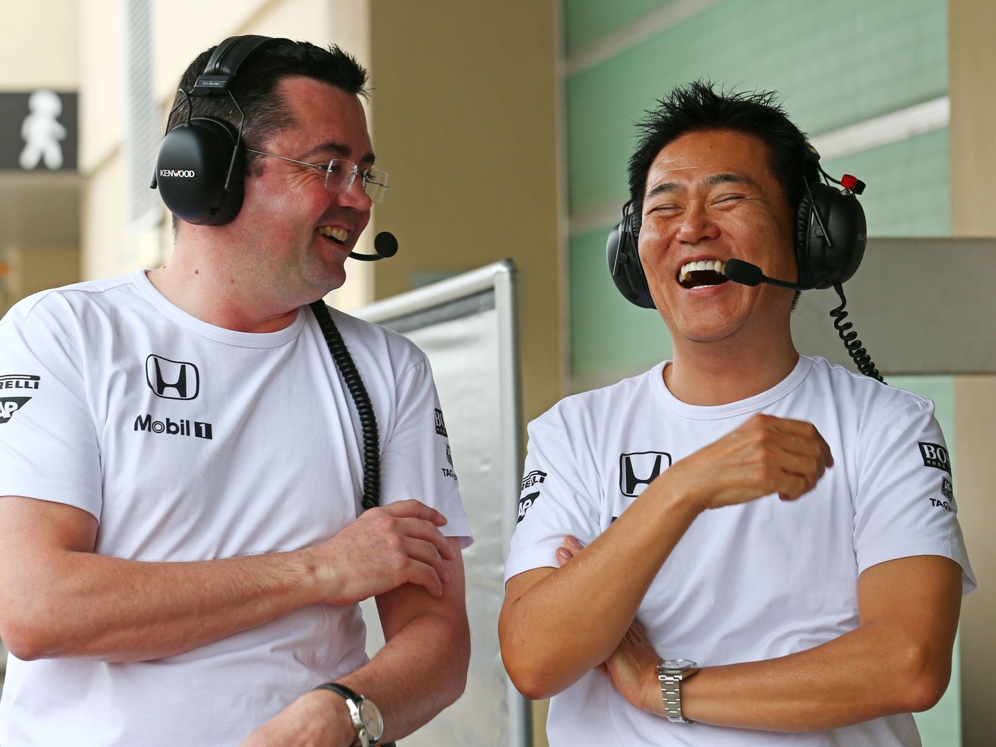 Eric Boullier y Yasuhisa Arai, de Honda, empezaban así de sonrientes su unión en 2015. (El Confidencial)