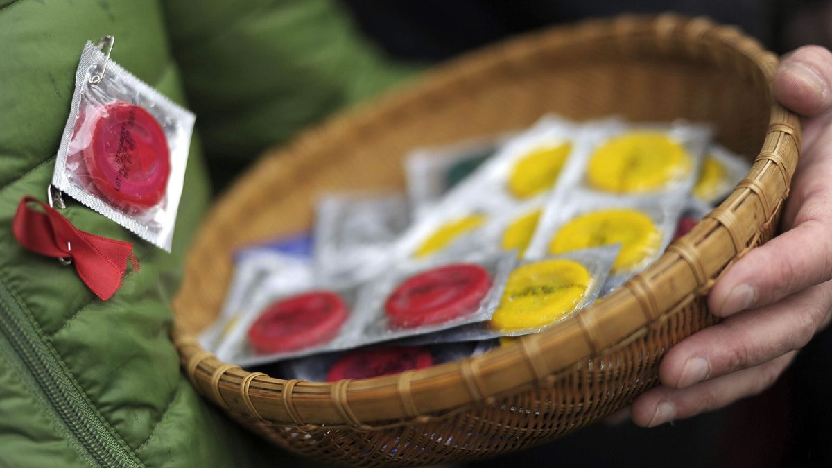 Sanidad destinará 10 millones de euros para financiar preservativos para jóvenes