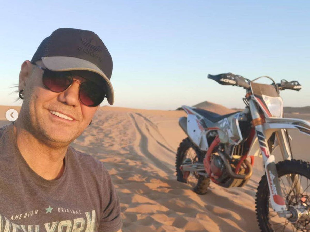 Foto: Nacho Vidal entrenando en el desierto de Marruecos. (@NachoVidalXXX)