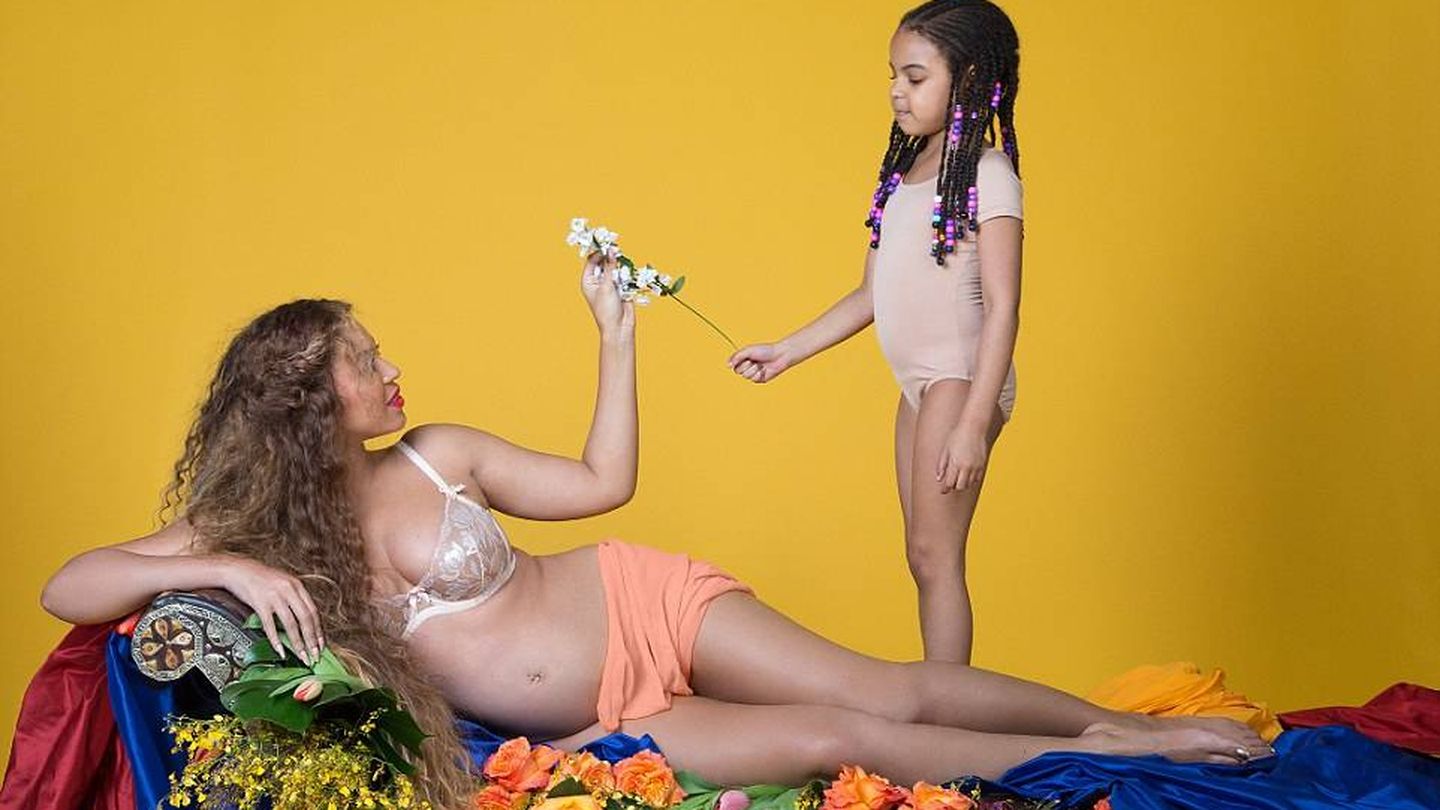 Beyoncé con su hija Blue Ivy en una sesión de fotos (Instagram)