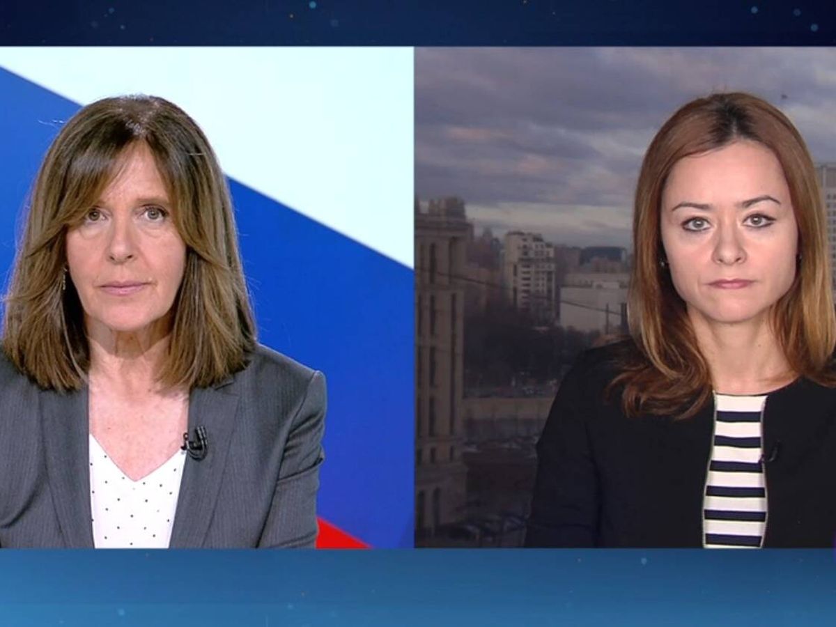 Foto: Ana Blanco y Érika Reija, corresponsal de TVE en Rusia. (RTVE)