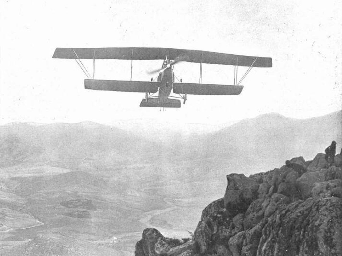 Foto: Un aeroplano Lohner Pfeilflieger del Ejército español volviendo a su base en la zona de Tetuán en 1913 (Wikimedia)