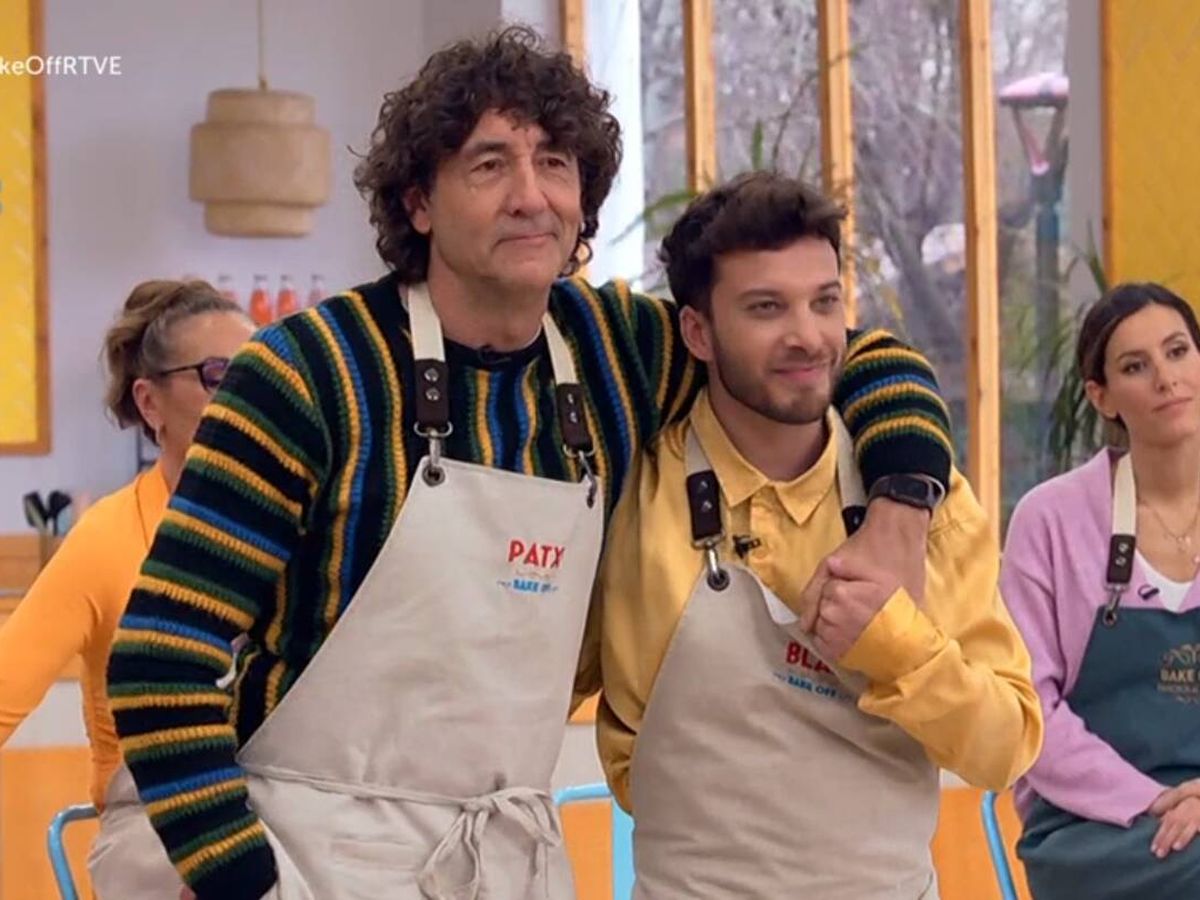 Foto: Patxi Salinas y Blas Cantó en 'Bake Off: famosos al horno'. (RTVE)