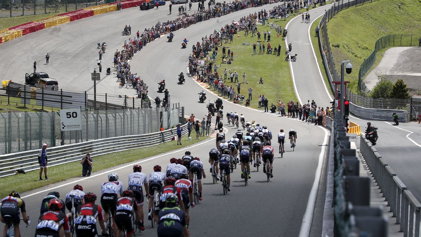 Espectacular imagen del pasado Tour de Francia. (EFE)