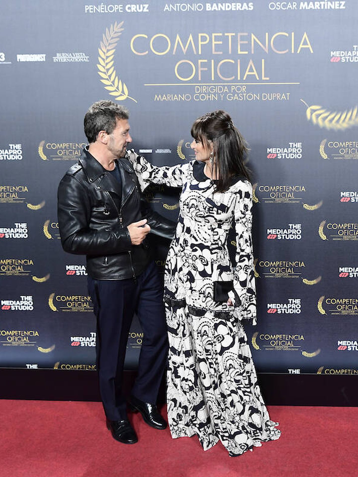 Penélope Cruz posa junto a Antonio Banderas, también protagonista de 'Competencia oficial'. (Limited Pictures)