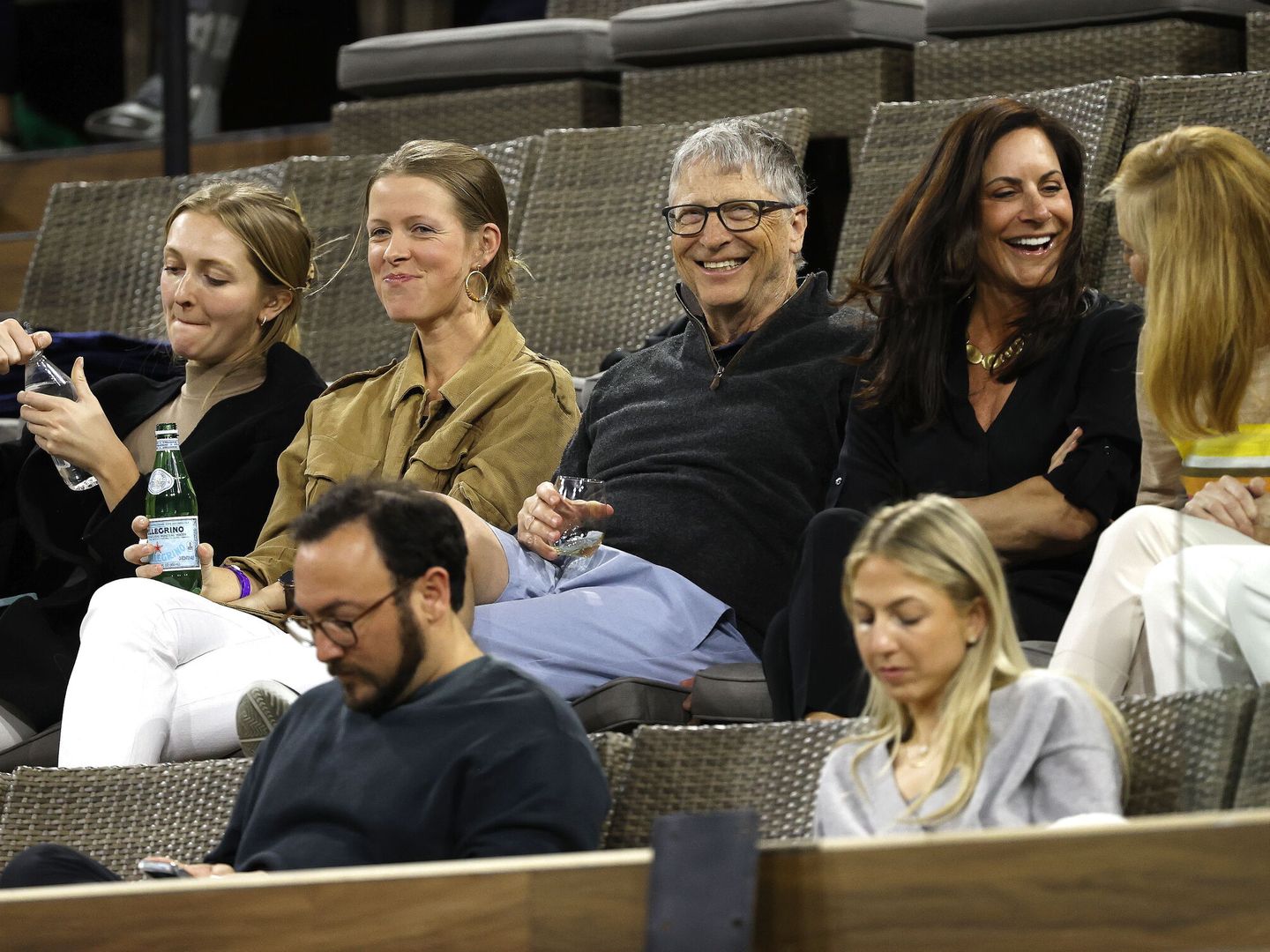 El filántropo y fundador de Microsoft, Bill Gates, presencia el torneo de tenis de Indian Wells el año pasado. (John Mabanglo/EPA)