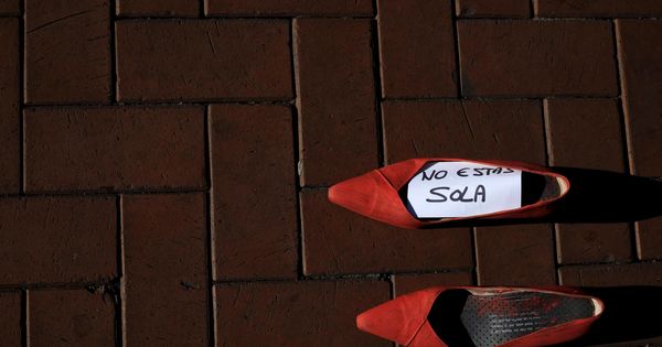 Foto: 'No estás sola', protesta contra la violencia y los feminicidios en Valladolid en 2015 | Reuters