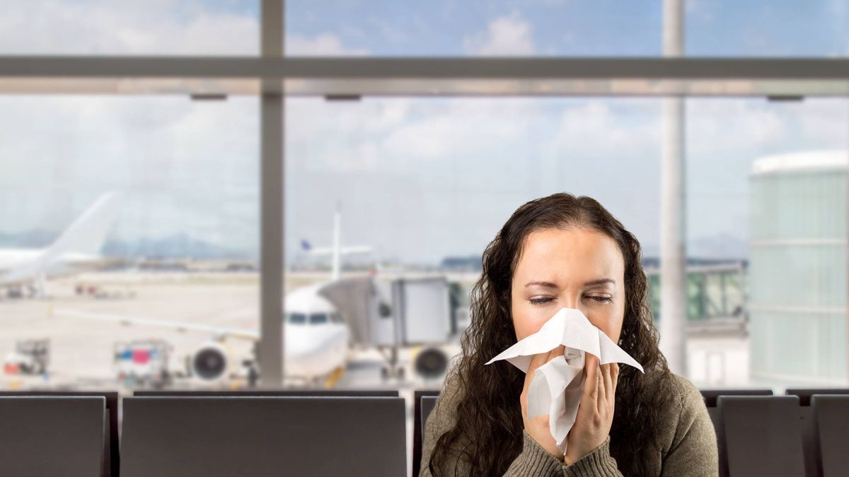 Trucos para no contraer la gripe cuando viajas en avión