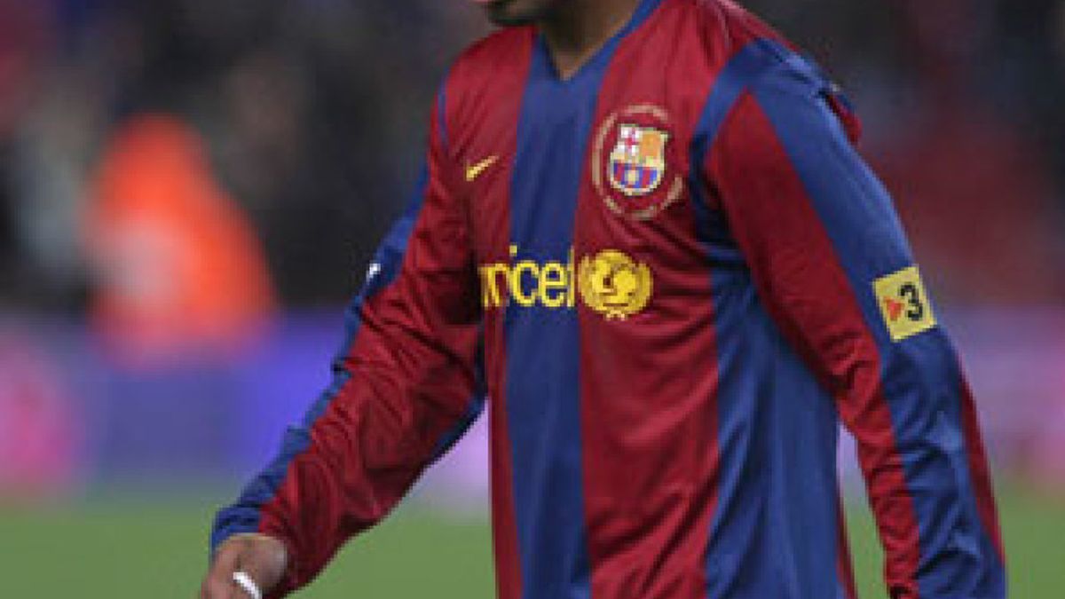 Ronaldinho podría jugar un último partido con el Barça