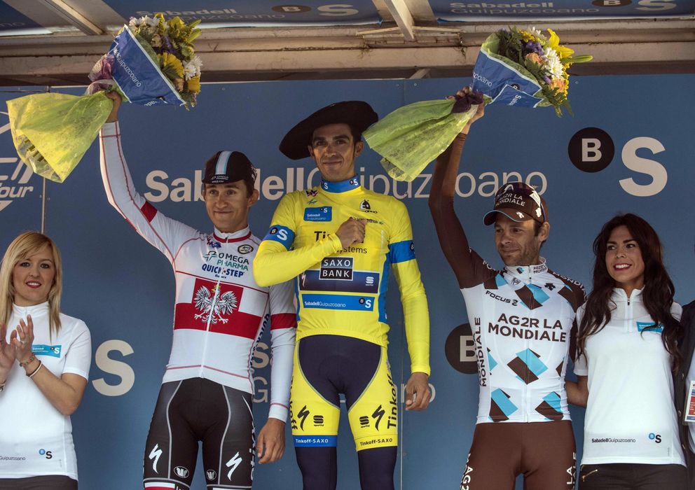 Foto: Contador, en el centro del podio de la Vuelta al País Vasco (EFE).
