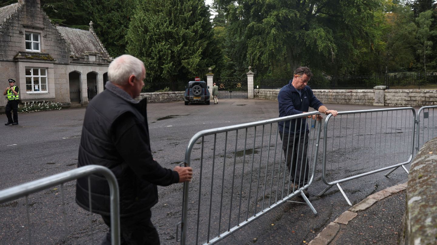 Barreras para la prensa en el castillo de Balmoral. (Reuters/Russell Cheyne)