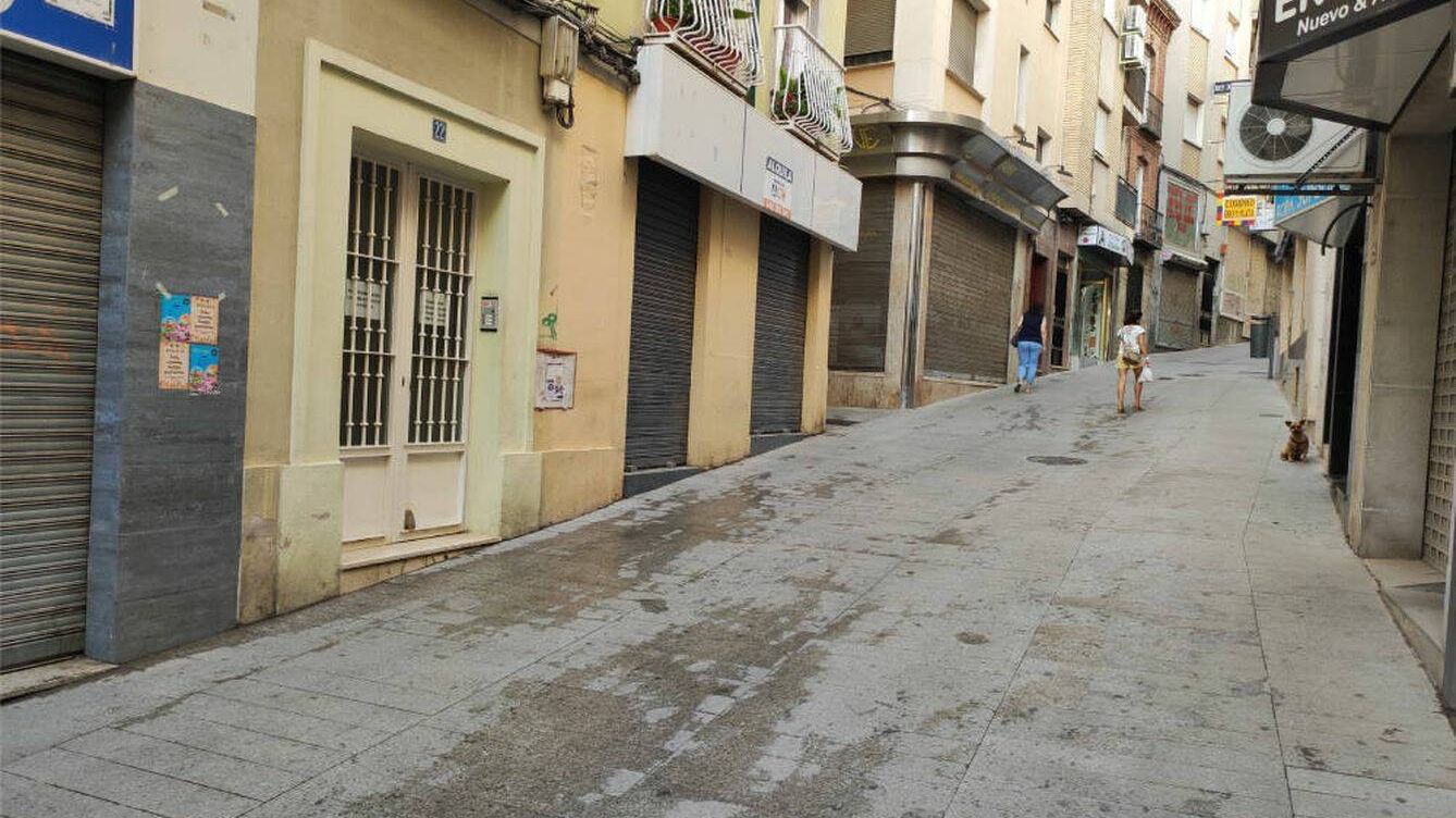 Foto: La calle Espartería un día laborable por la mañana. (L. V.)