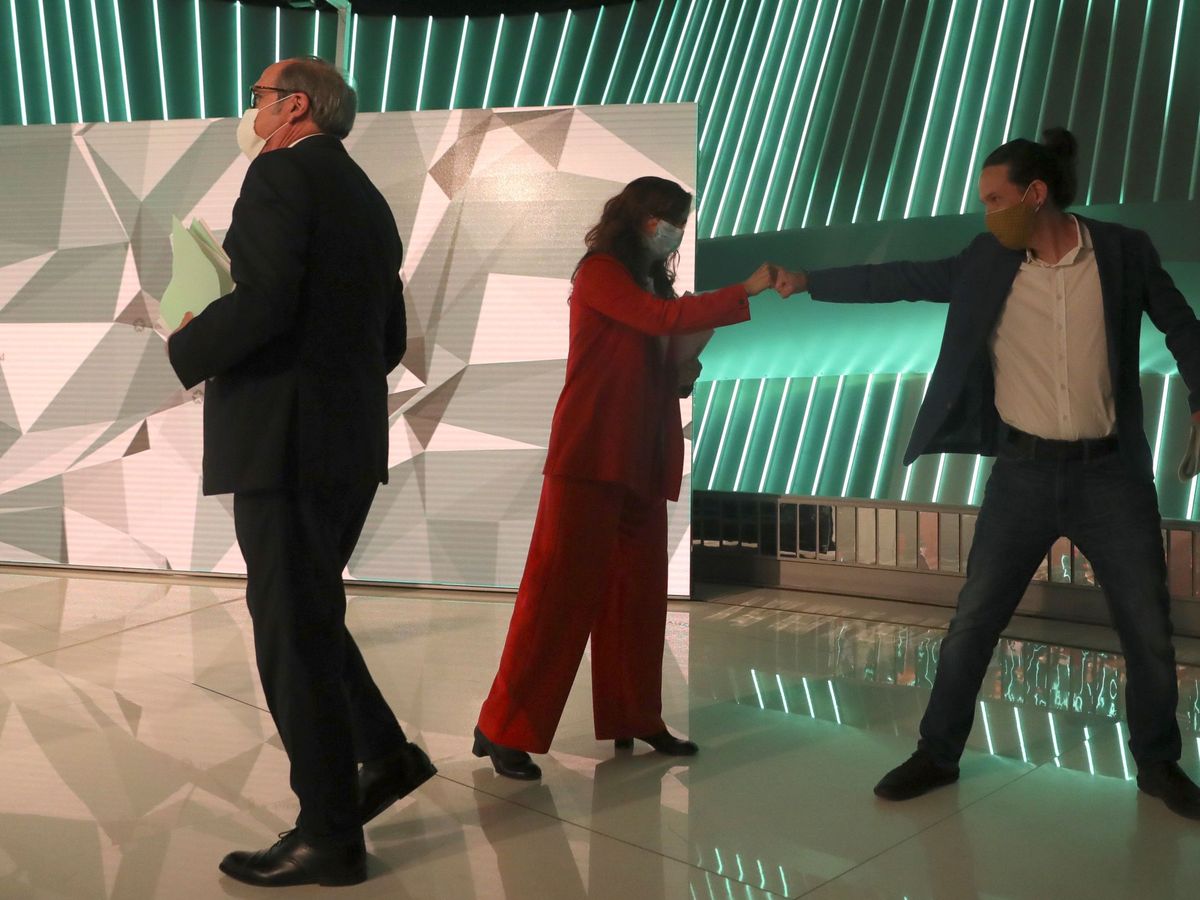 Foto: Ángel Gabilondo, Mónica García y Pablo Iglesias tras el debate electoral. (EFE)