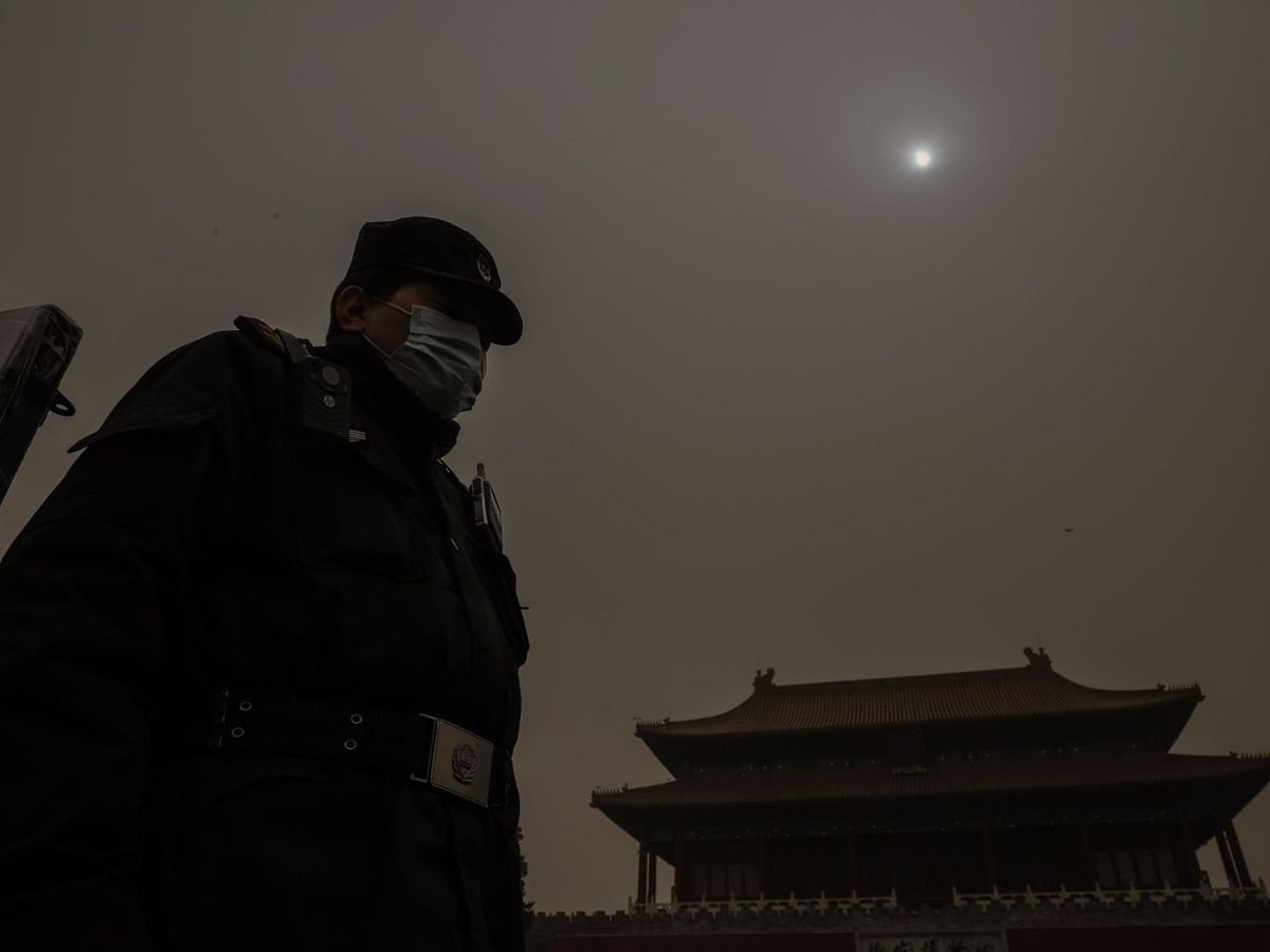 Foto: Niebla en suspensión cae sobre la Ciudad Prohibida de Pekín. (EFE)