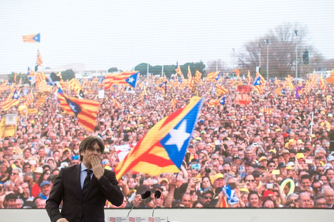 Carles Puigdemont, en un momento del acto en Perpiñán. (EFE)