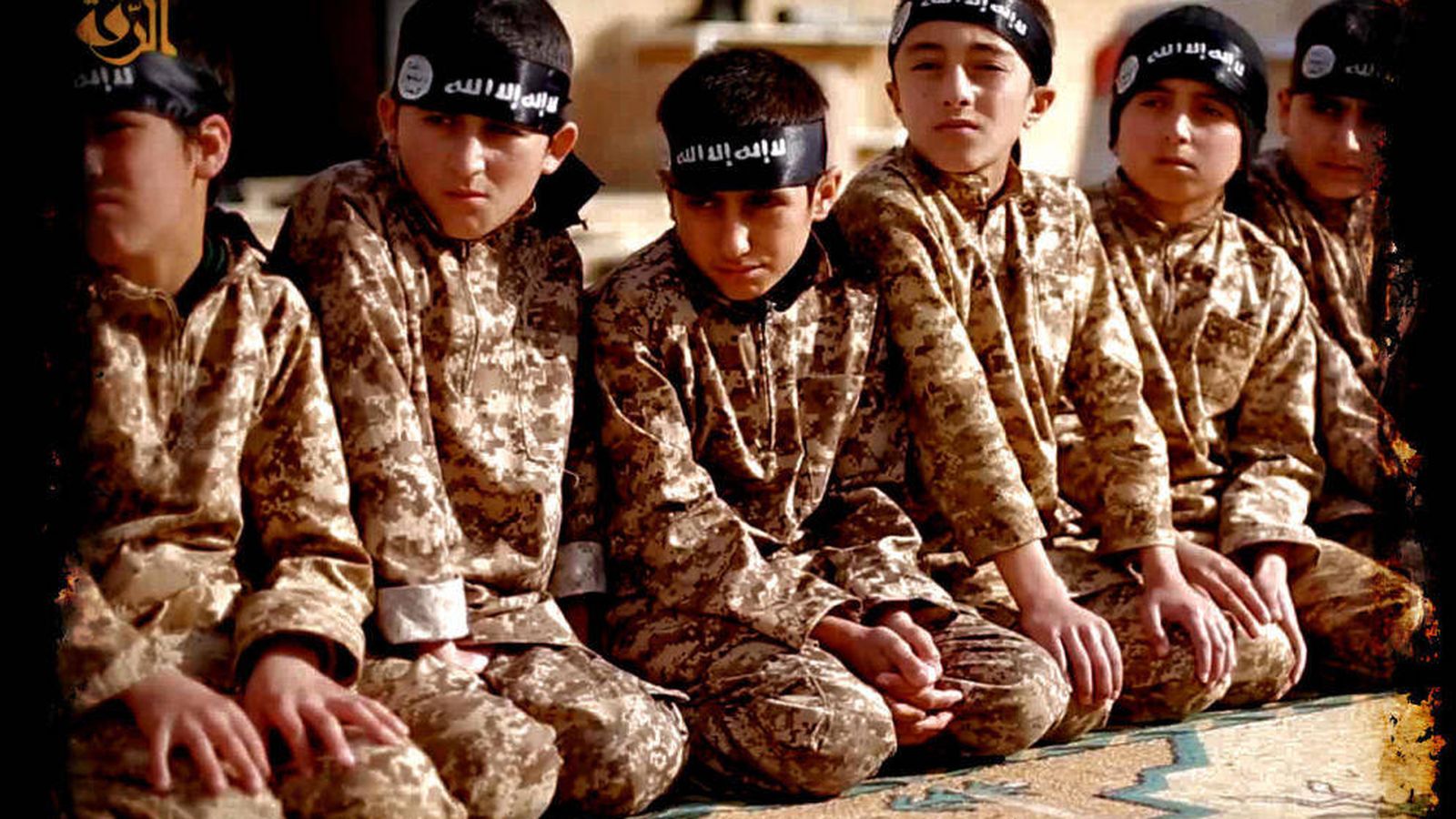 Foto: Imagen de un vídeo propagandístico de Daesh con menores durante un entrenamiento.