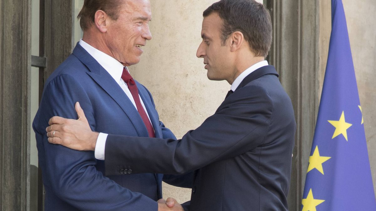 Arnold Schwarzenegger le hace la pelota a Macron en un vídeo y se hace viral