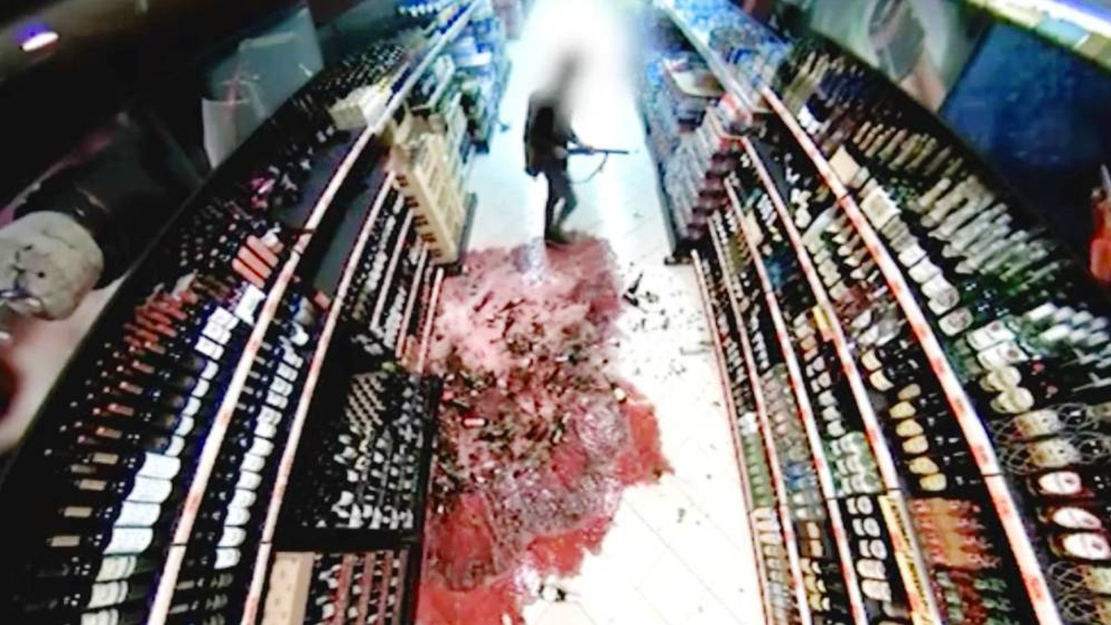 Foto: Imágenes del asalto a uno de los supermercados de Mercadona.