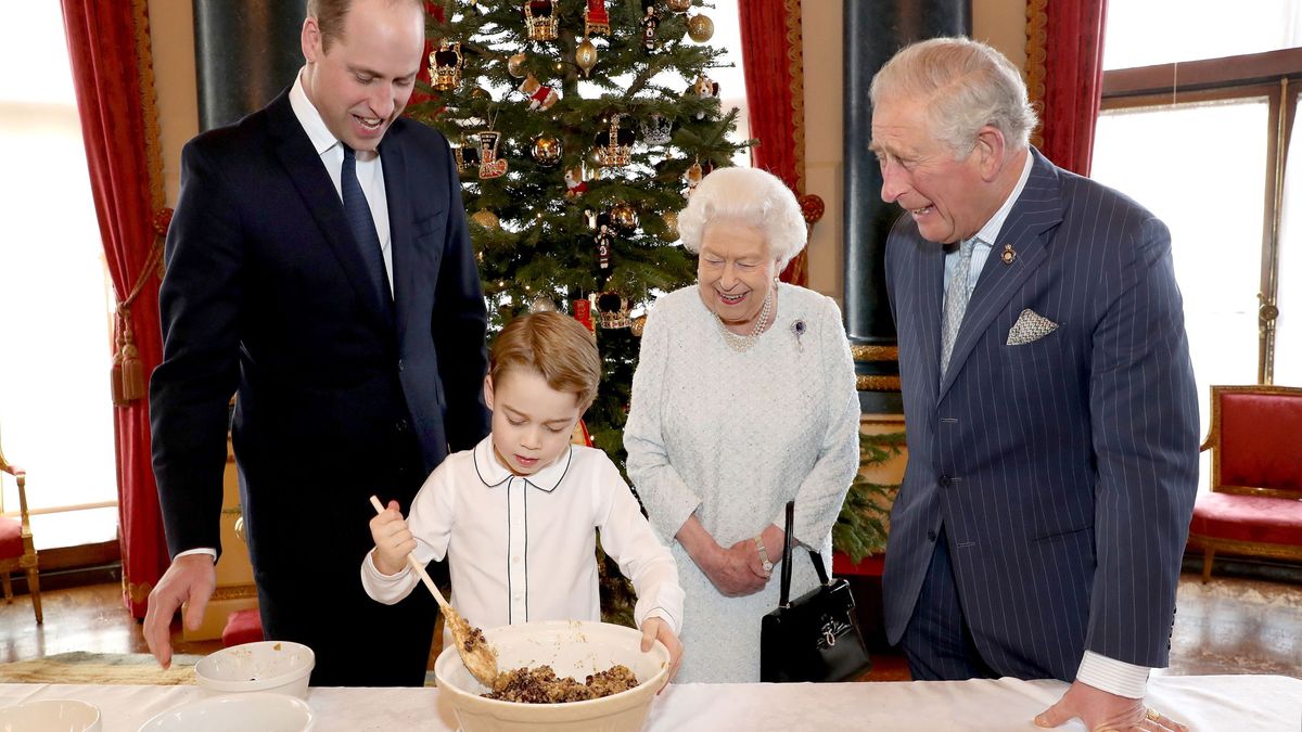 El príncipe Carlos confiesa en una entrevista su gran gesto de amor con su nieto George