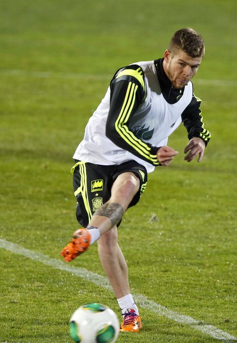 Foto: Alberto Moreno, en un entrenamiento de la selección española esta temporada.