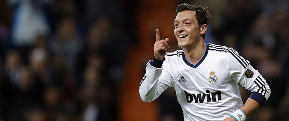 Foto: Özil pide una mejora de su contrato avalado por sus números y su rendimiento