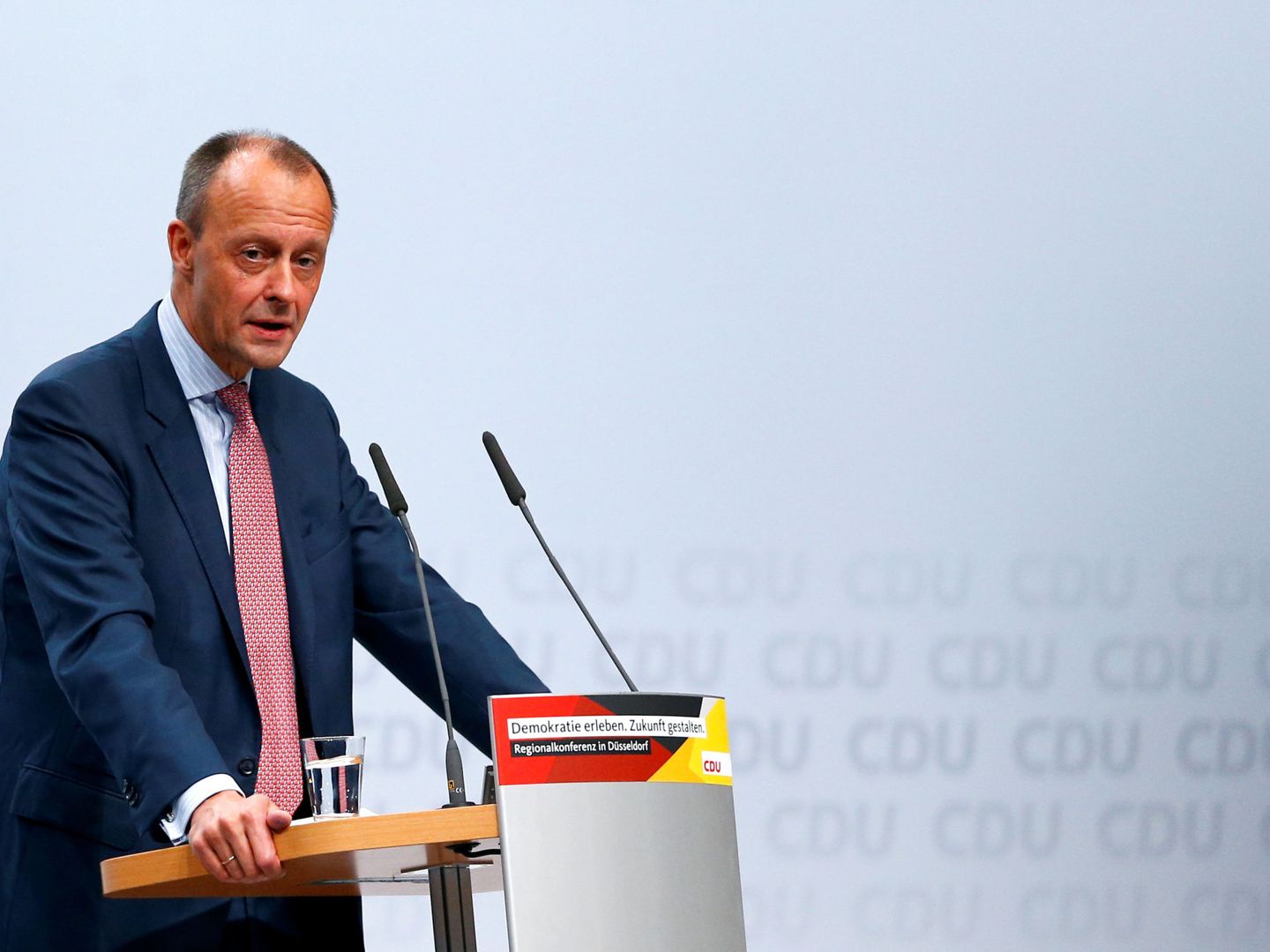 Friedrich Merz habla en una conferencia regional de la CDU en Düsseldorf, el 28 de noviembre de 2018. (Reuters)
