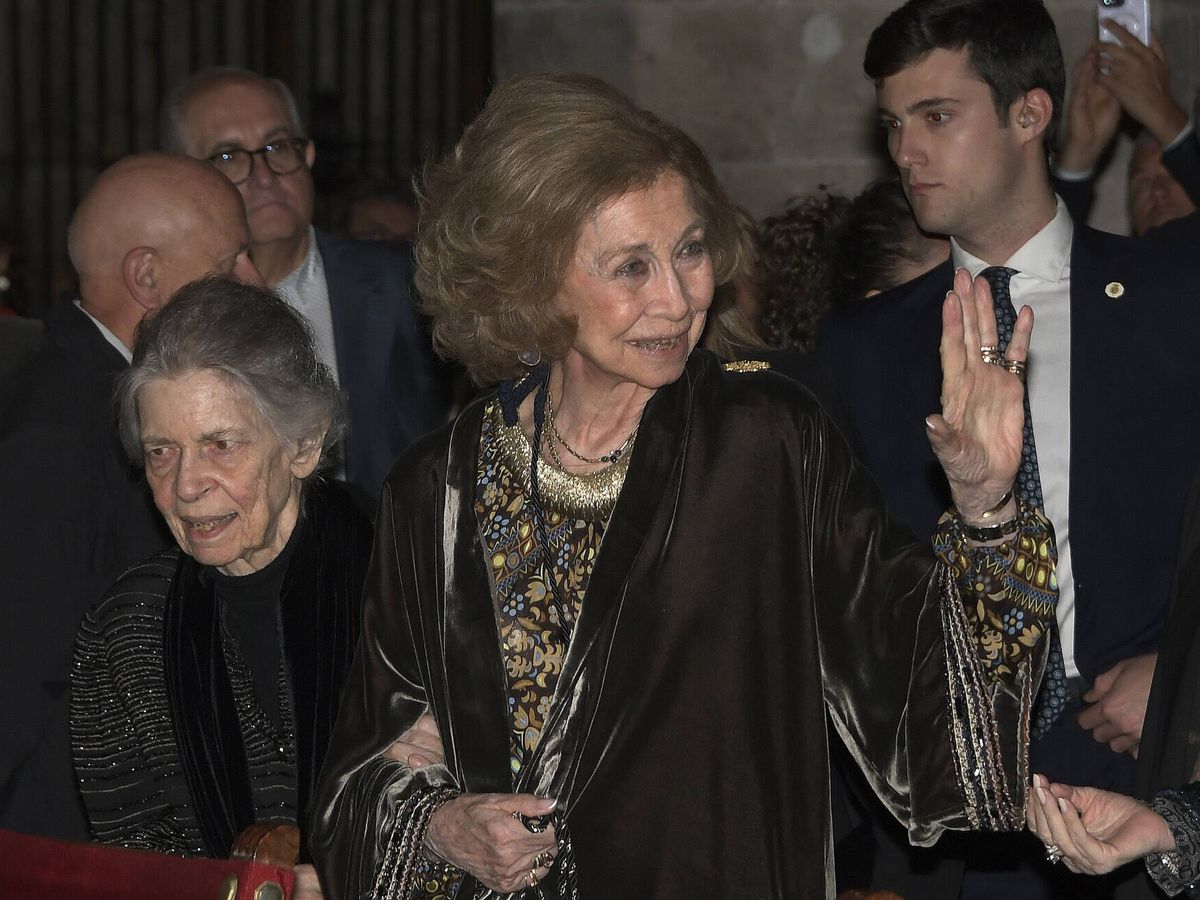 Foto: Doña Sofía e Irene de Grecia, a su llegada a la catedral de Palma de Mallorca para disfrutar del concierto de Pascua. (Gtres)