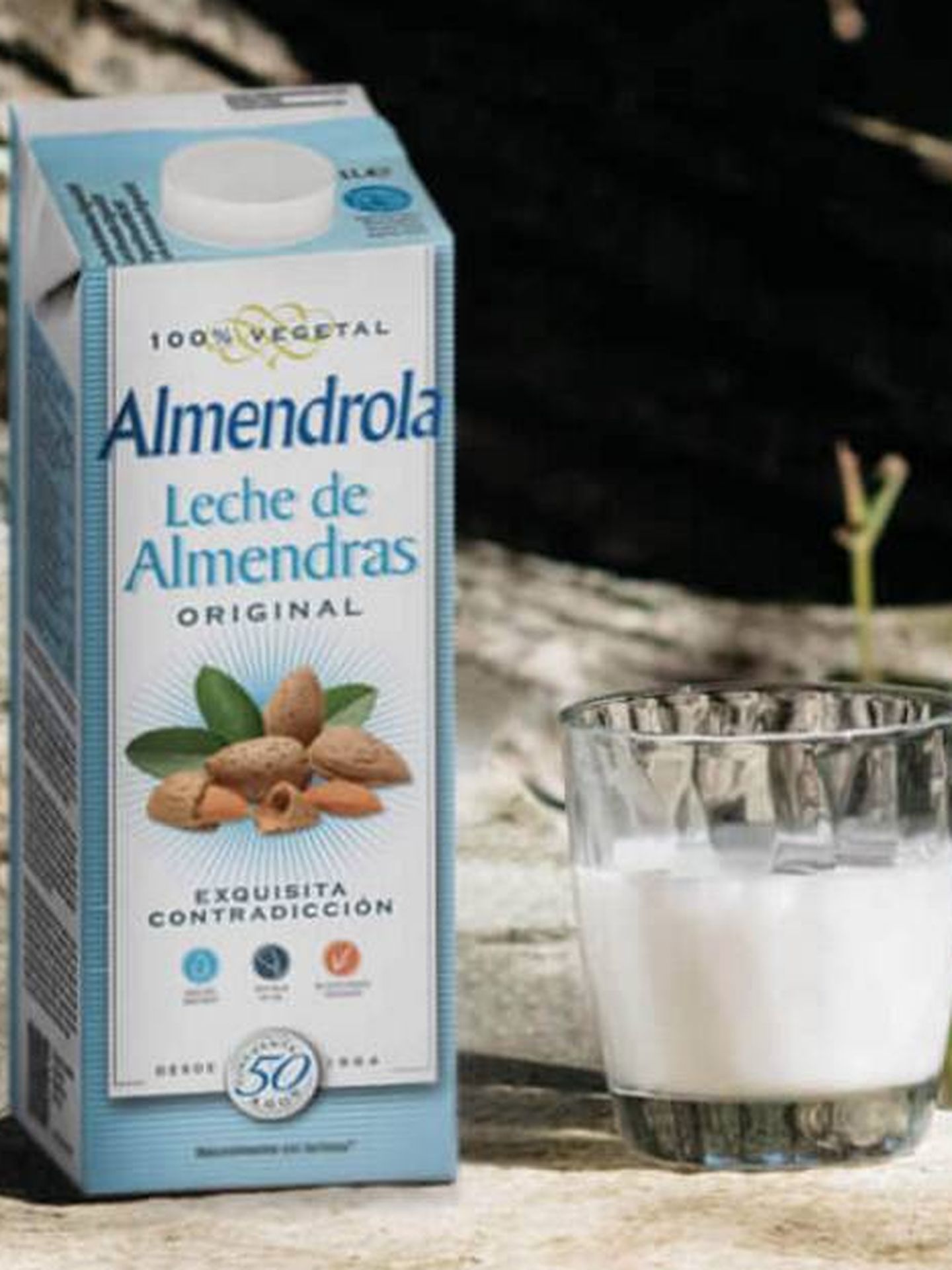 Almendrola es otra de las marcas que hablan abiertamente de 'leche de almendras'.