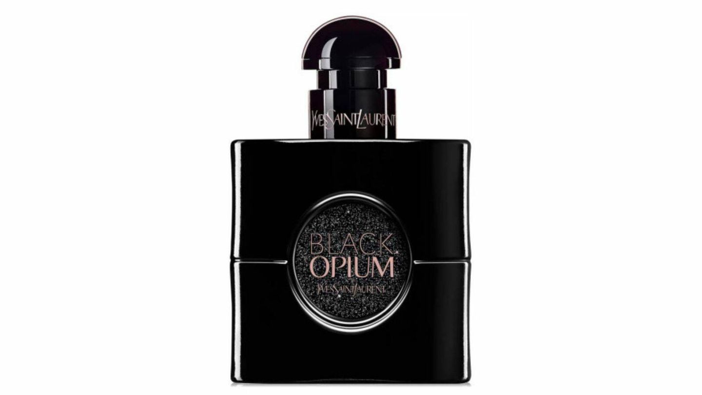 Black Opium Le Parfum de Yves Saint Laurent. 