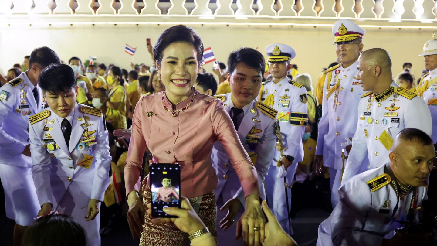 Sineenat, la concubina oficial del rey de Tailandia. (EFE)