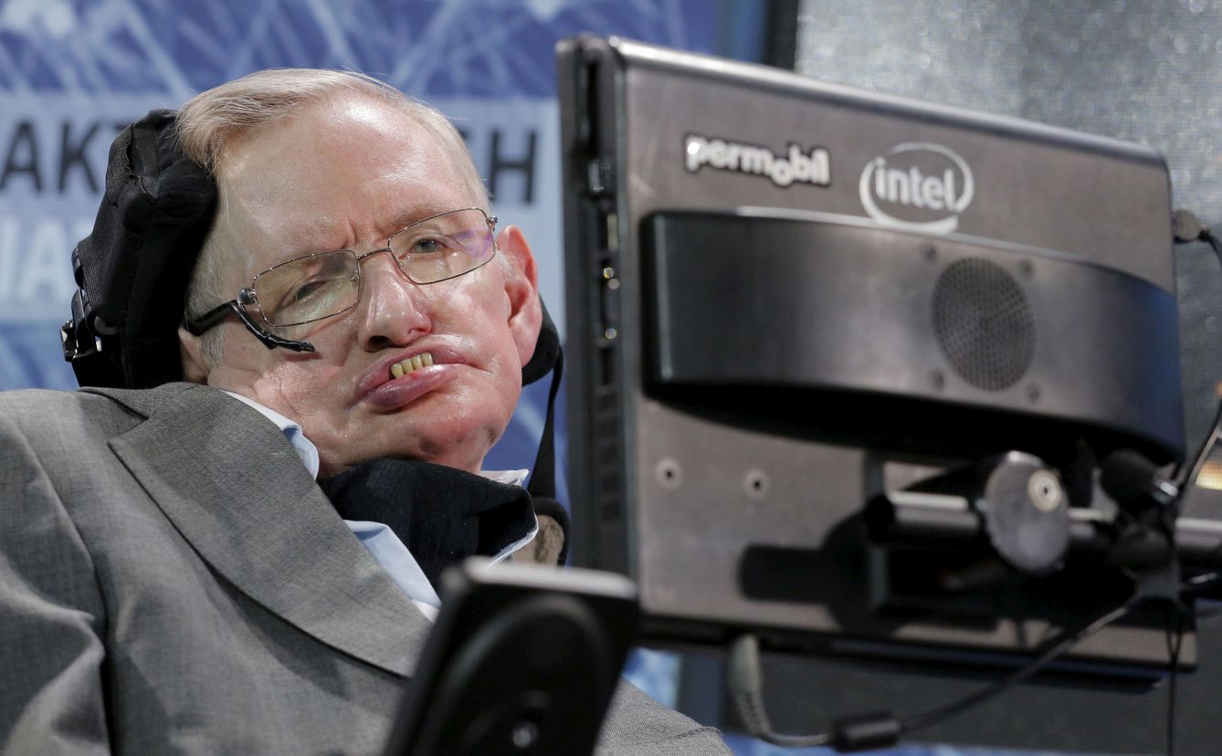 Hawking durante el anuncio de la iniciativa Breakthrough Startshot. (Reuters)