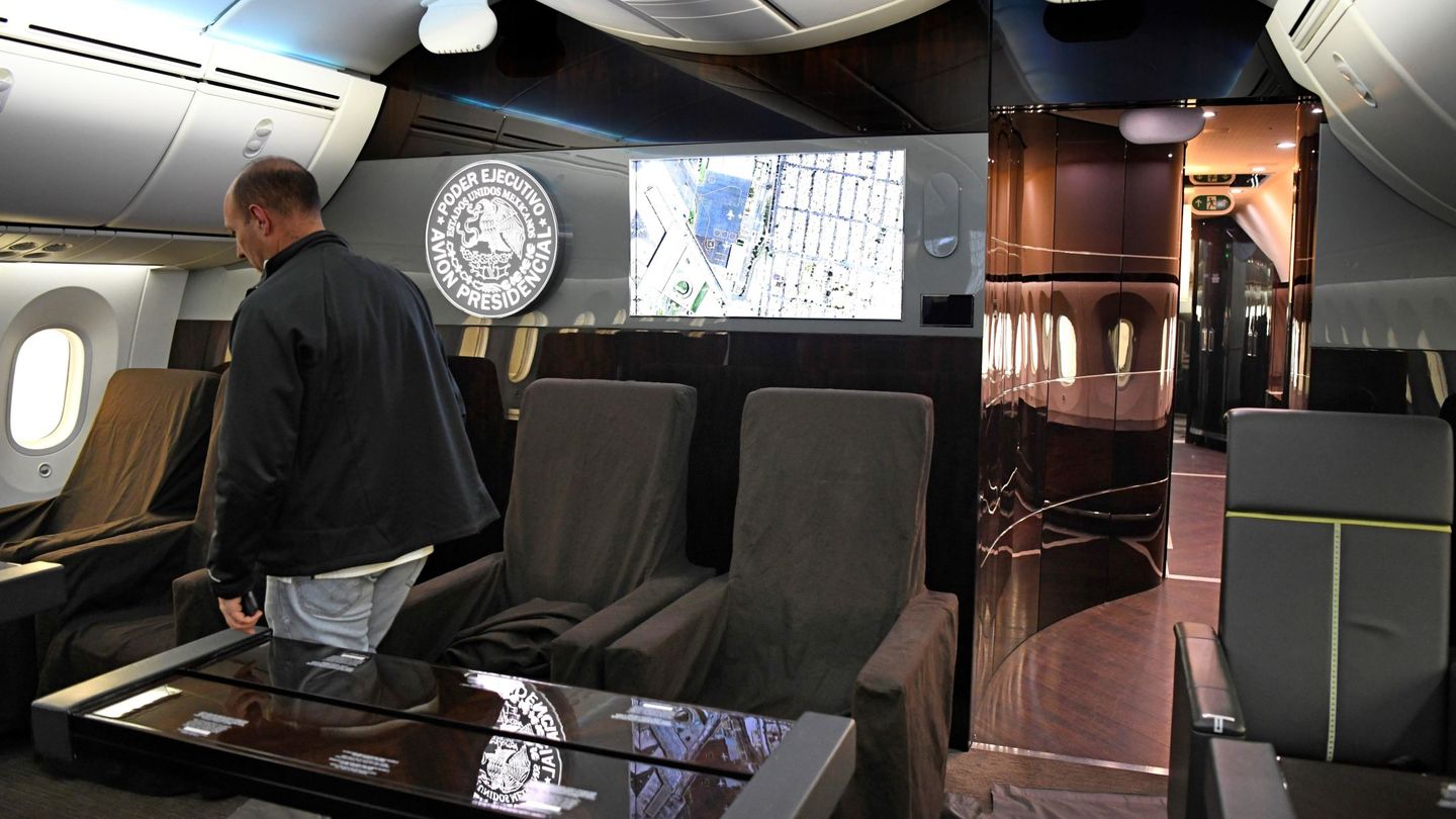 Detalle del interior del avión presidencial de México. (EFE)