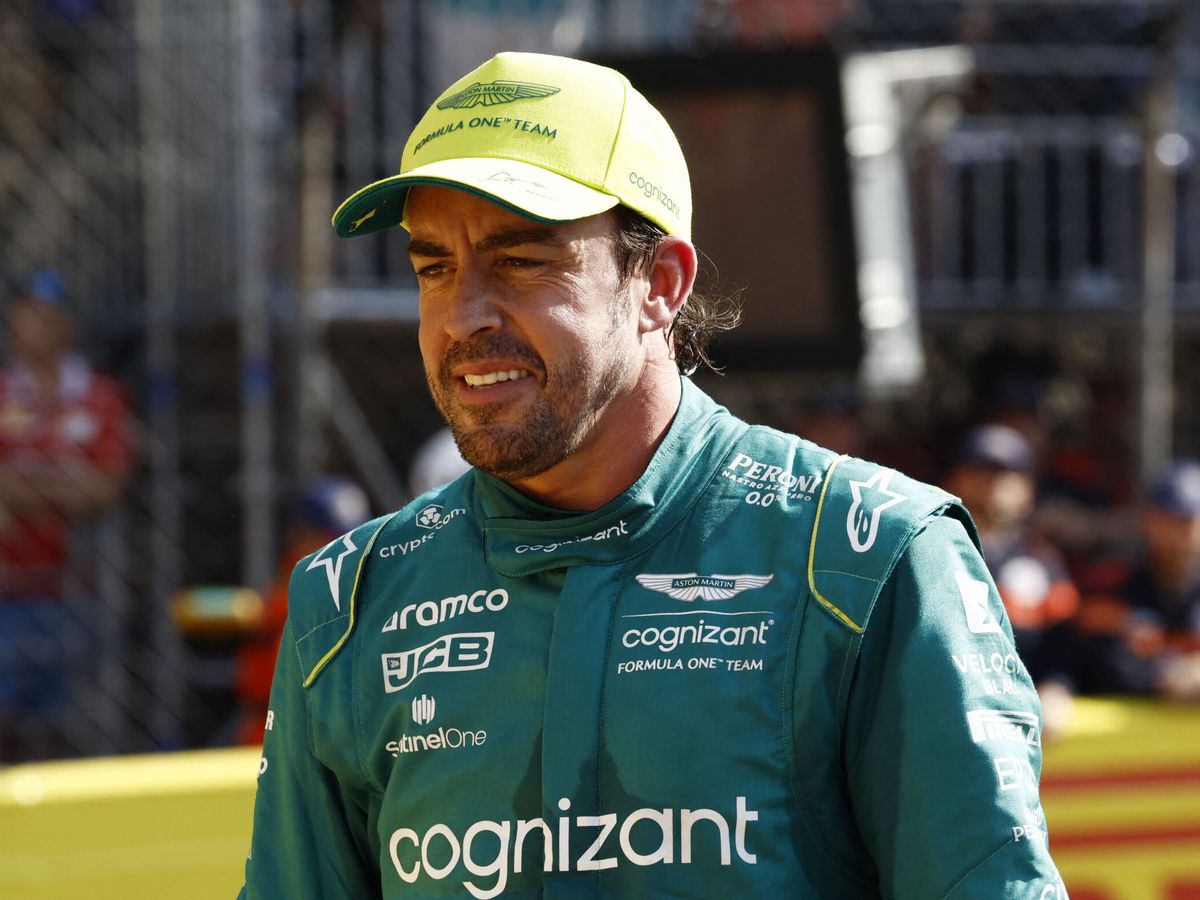Foto: Alonso, contento tras la clasificación. (Reuters/Piroschka Van de Wouw)