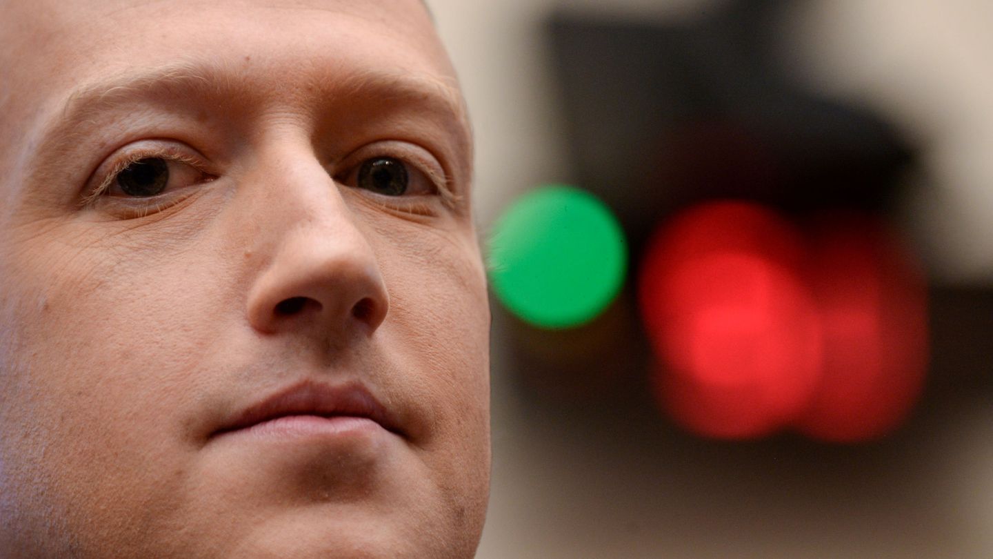 El creador y consejero delegado de Facebook, Mark Zuckerberg, en su comparecencia ante la Cámara de Representantes de EEUU el pasado 23 de octubre. (Reuters)