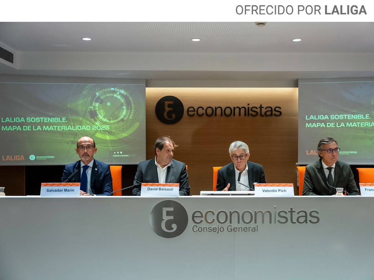 Foto: Acto de presentación del informe conjunto sobre sostenibilidad elaborado por LALIGA y el Consejo General de Economistas de España. (LALIGA)