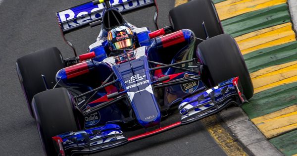 Foto: Sainz, durante la sesión clasificatoria del GP de Australia. (EFE)