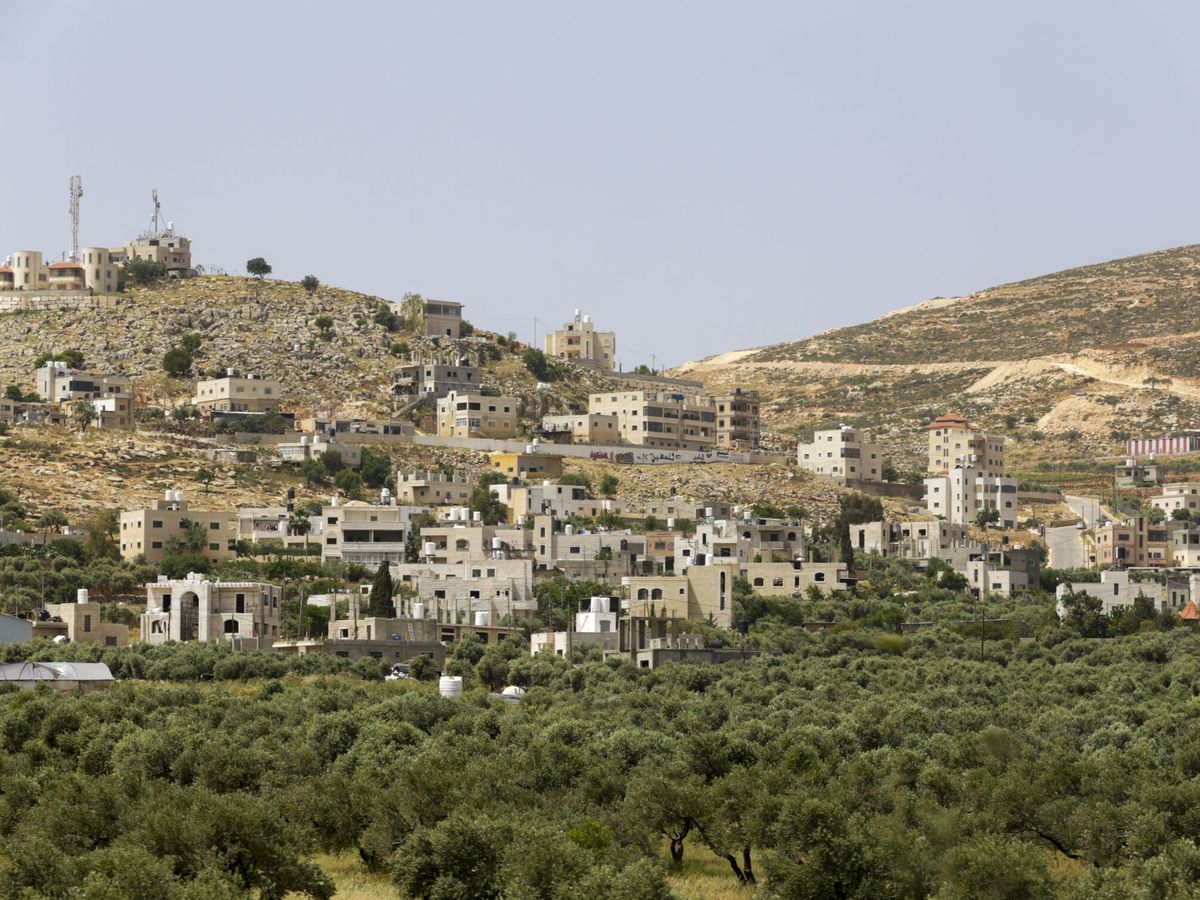 Foto: Uno de los asentamientos israelíes, ilegales según el derecho internacional, en el territorio palestino de Cisjordania. (EFE/Patricia Martínez)