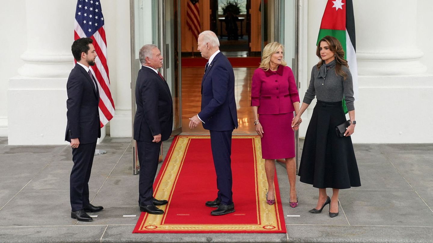 Los Biden reciben a los reyes de Jordania y el príncipe heredero. (Reuters/Kevin Lamarque)