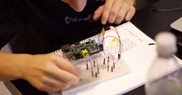 Foto: Las placas de Arduino o las Raspberry Pi son algunos indispensables de los proyectos DIY. (Open Knowledge Foundation / Flickr)