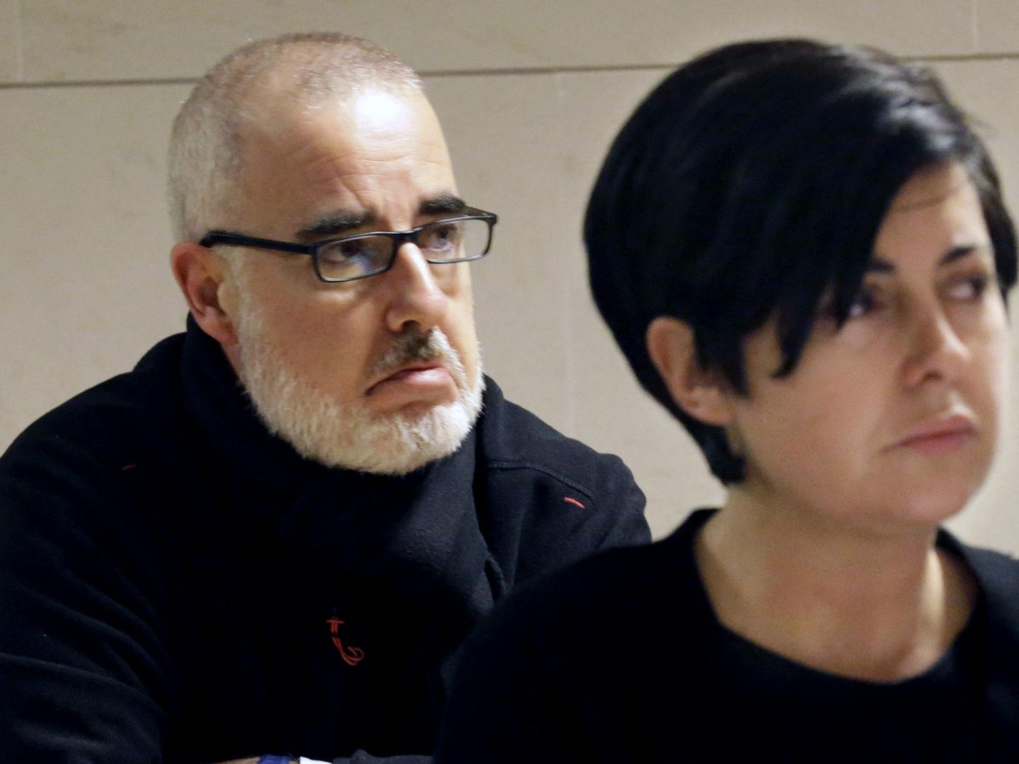 Alfonso Basterra y Rosario Porto durante el tercer día del juicio por el 'caso Asunta Basterra' (EFE)